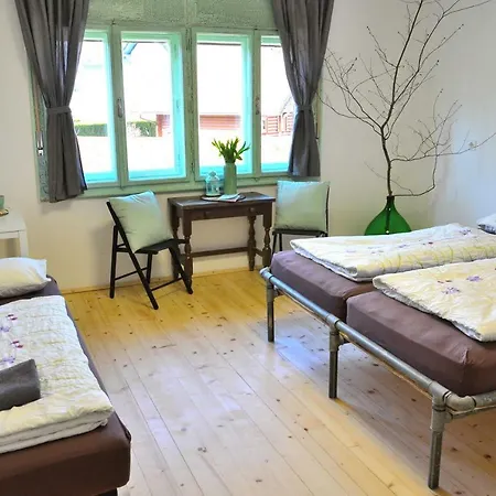 Garden House Хостел Блед